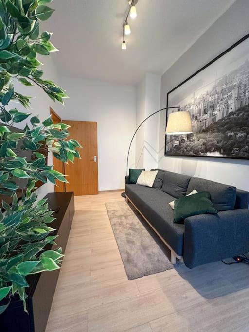 Modern City Apt. -With 2 Tv, Netflix And Work Desk Essen Exteriér fotografie